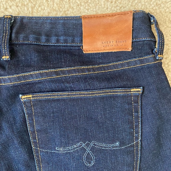 Like new lucky brand boot cut jeans- size 6/28 - Picture 5 of 5